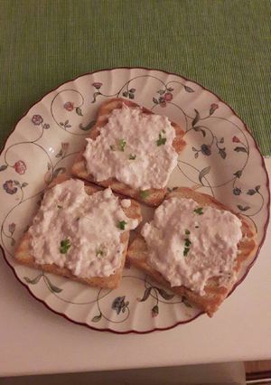 A picture of Tuna spread.