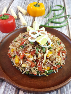 वेज फ्राइड राइस (Veg fried rice recipe in Hindi) रेसिपी मुख्य फोटो