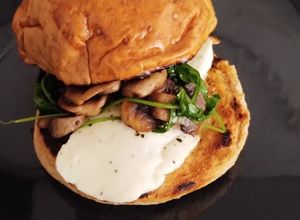Una foto de Hamburguesa de Queso de Cabra