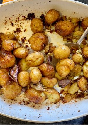 A picture of Smashed potatoes.