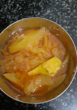 A picture of Raw mango sabzi.