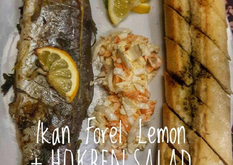 Bagaimana Menyiapkan Ikan Forel Lemon + Coleslaw (Hokben) Salad yang Bikin Ngiler