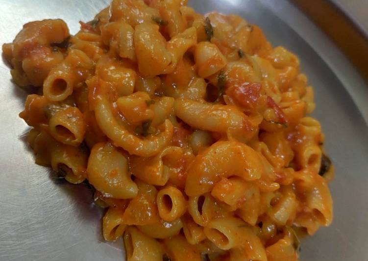 Recipe of Ultimate Tangy Tomato Pasta