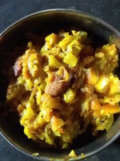 লাউ ঘন্ট (lau ghanto recipe in Bengali) রেসিপির প্রধান ছবি
