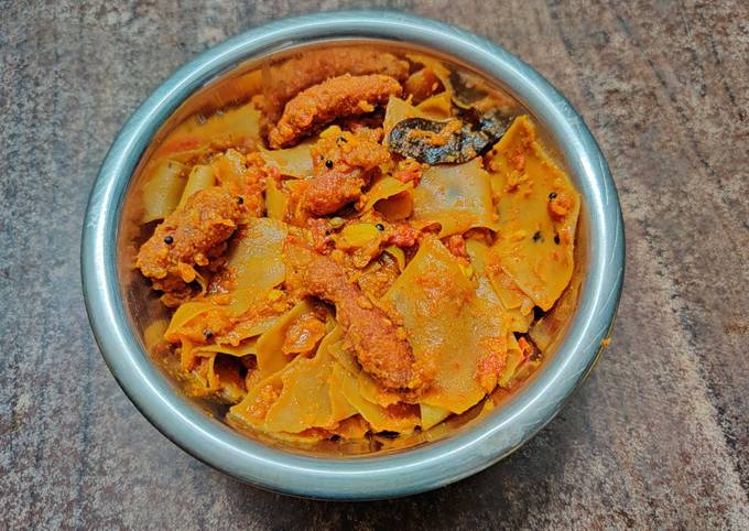 Fulwadi Papad ki Sabji Recipe by Saloni & Hemil - Cookpad