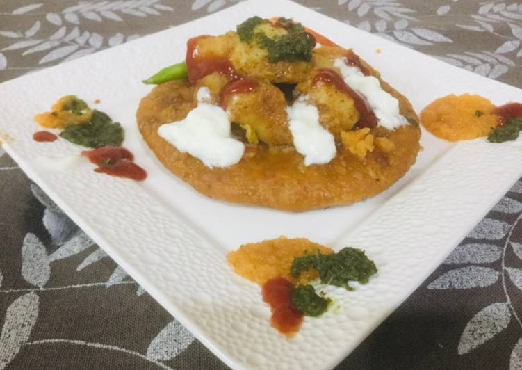 Aloo Kachori Chaat