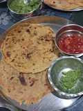 આલુ પરાઠા (Aloo Paratha Recipe In Gujarati)