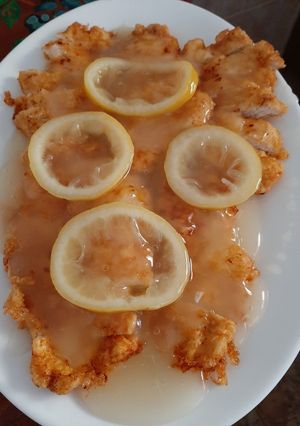 Una foto de Pollo al limón