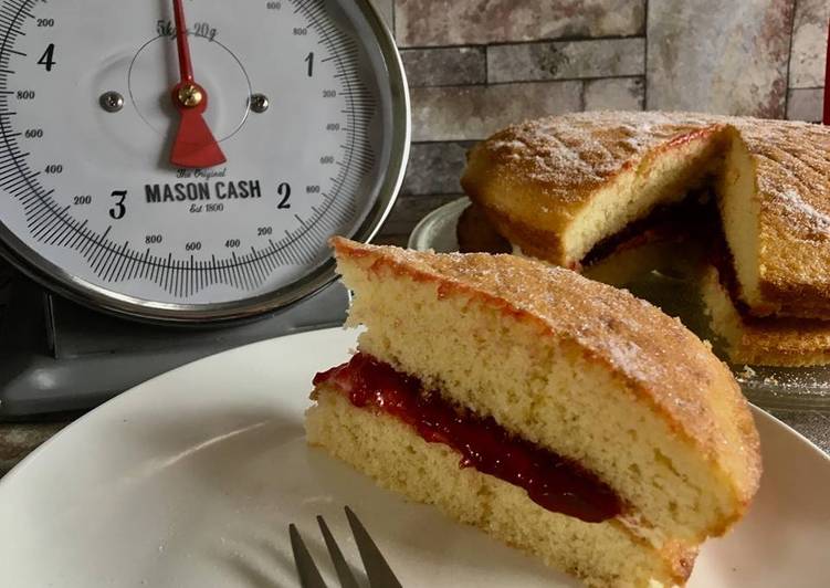 Step-by-Step Guide to Make Ultimate Bramble Cottage Victoria Sponge