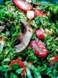 LECHUGA Crespa con🍓Fresas a la Marinera...!