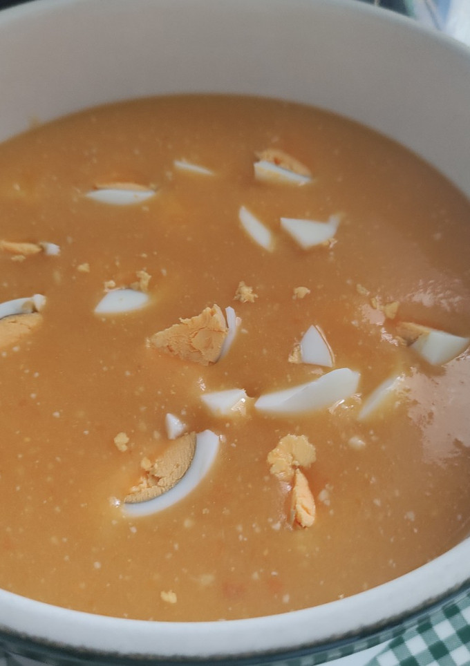 Una foto de Crema de calabaza con huevo