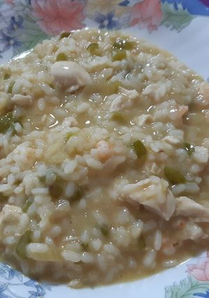 Una foto de Risotto mixto, mar y tierra