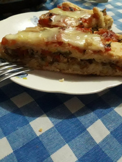 Una foto de Pizza rellena de verduras 😍