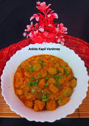 A picture of Soya Chunks Curry.