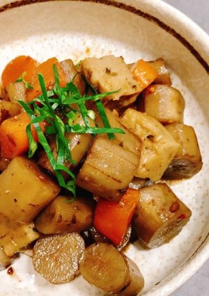 Hình của món Củ ngưu bàng kho tương miso.