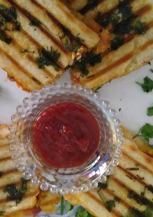 A picture of Grilled stuffed kulchs.