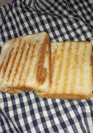 A picture of Grilled veg sandwich.