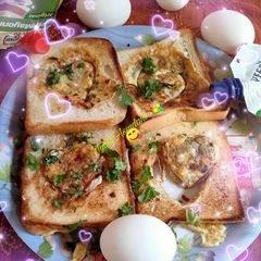A picture of Egg pocket toast.