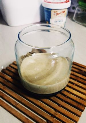 A picture of Tahini (white) ⚱.