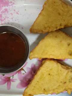 બ્રેડ પકોડા (Bread Pakoda Recipe In Gujarati) રેસીપી મુખ્ય ફોટો