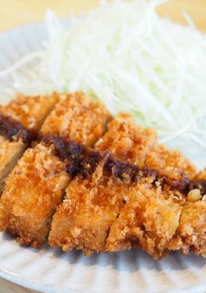 Una foto de Cerdo empanado japonés | Tonkatsu