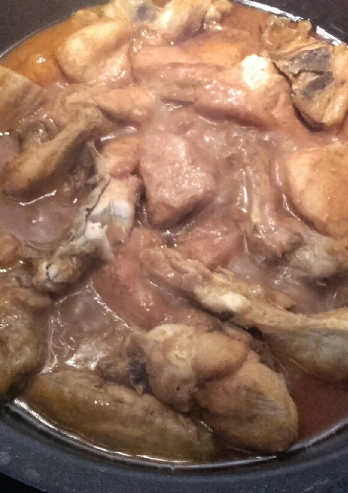 Una foto de Pollo a la cerveza con almendras