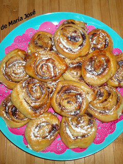 Una foto de Choco rolls