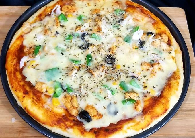 Chicken tikka pizza