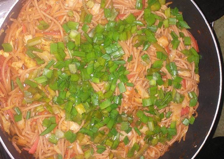 Brown vegetables spaghetti