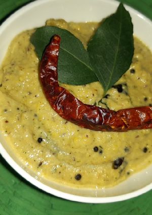 A picture of Nariyal chane dal ki chutney.