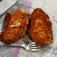 A picture of Crispy crunchy stuffed chicken.