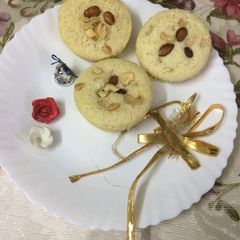 A picture of Rava/semolina steam appam.