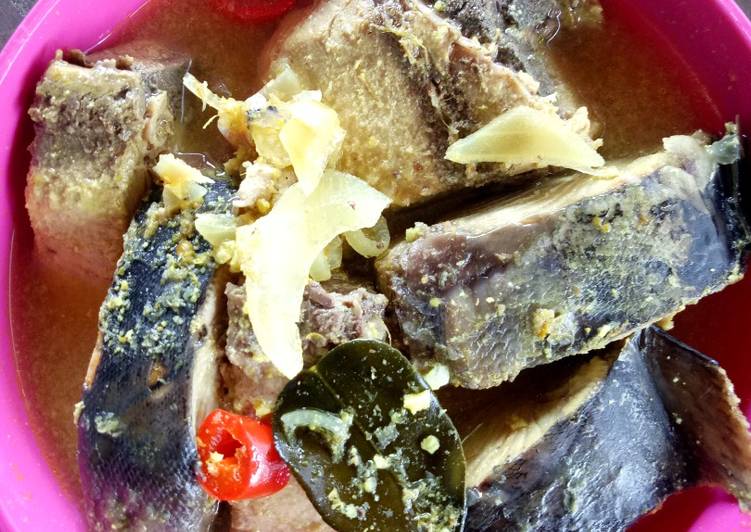 Cara Gampang Menyiapkan Tuna Masak Kuah Kuning yang Menggugah Selera