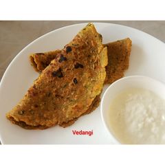 A picture of Broccoli and Aloo Thepla.