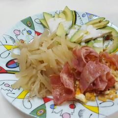 A picture of English daikon meal.