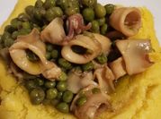 Una foto di polenta al forno