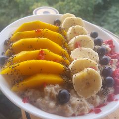 A picture of Cinammon oatmeal.