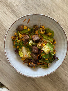 A picture of Asian ostrich salad.