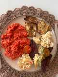 Peixe assado com Gohan vermelho e legumes assados