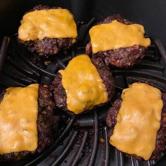 Meatloaf burgers A picture of Meatloaf burgers.
