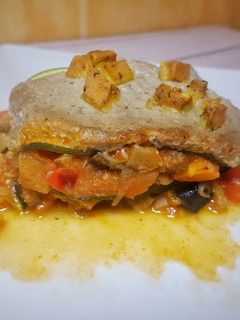 Una foto de Lasaña de calabacín y tofu birmano