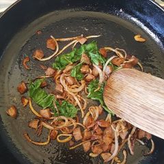 A picture of Sausage Onion Spinach Stir Fry.