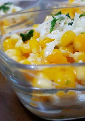 A picture of Corn & butter ذرة بالزبدة.