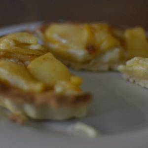 Pastel de manzana con crema pastelera