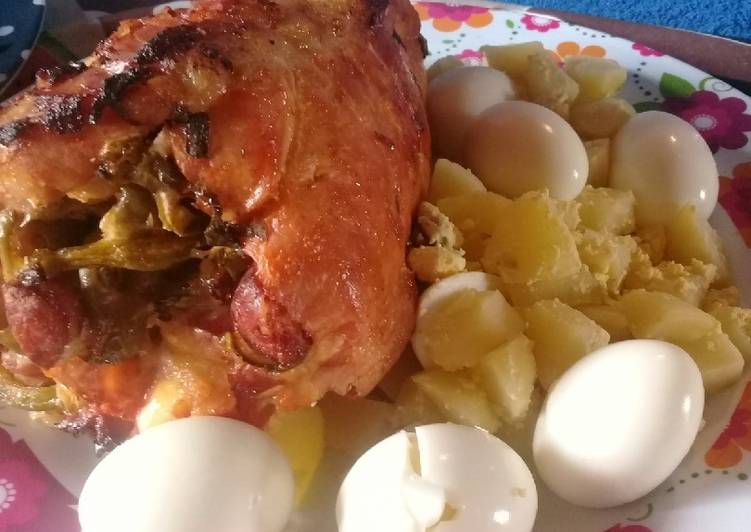 Pernil recheado natalino - Tudogosreceitas