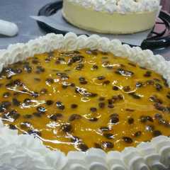 A picture of Torta de maracujá.