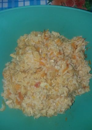 Una foto de Guiso de arroz con pollo