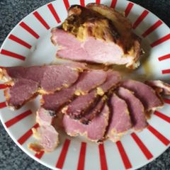 A picture of Glazed Ham or Gammon.