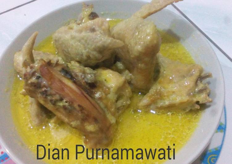 Opor Ayam Kuah Susu