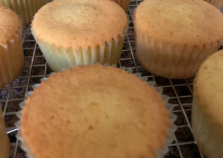 Steps to Prepare Perfect Coconut cupcakes